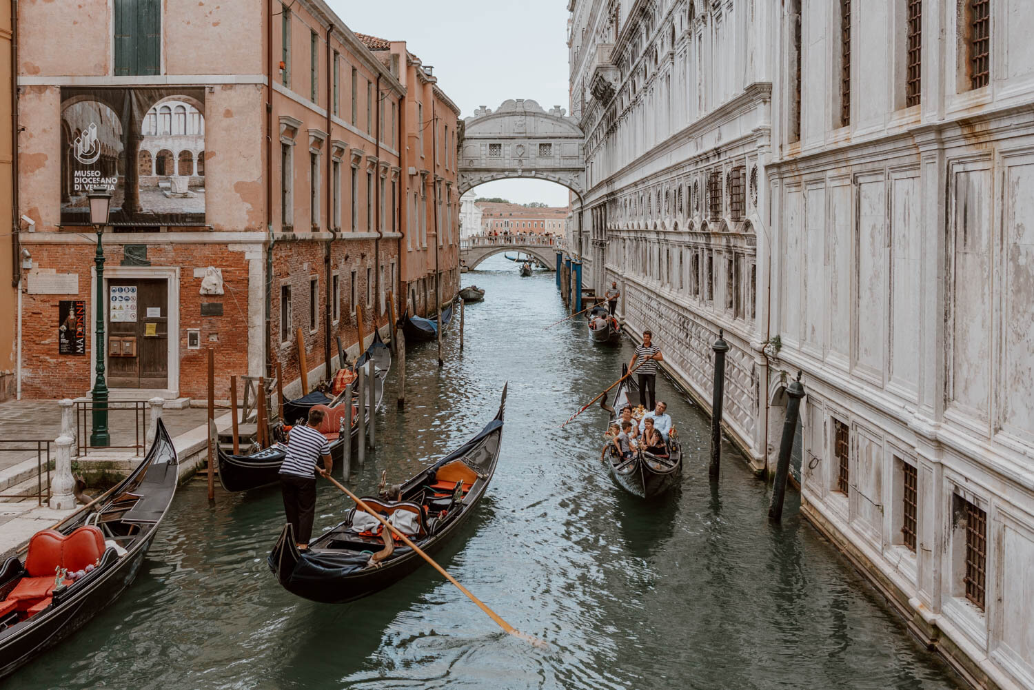 A Complete Guide to A Gondola Ride in Venice — ALONG DUSTY ROADS
