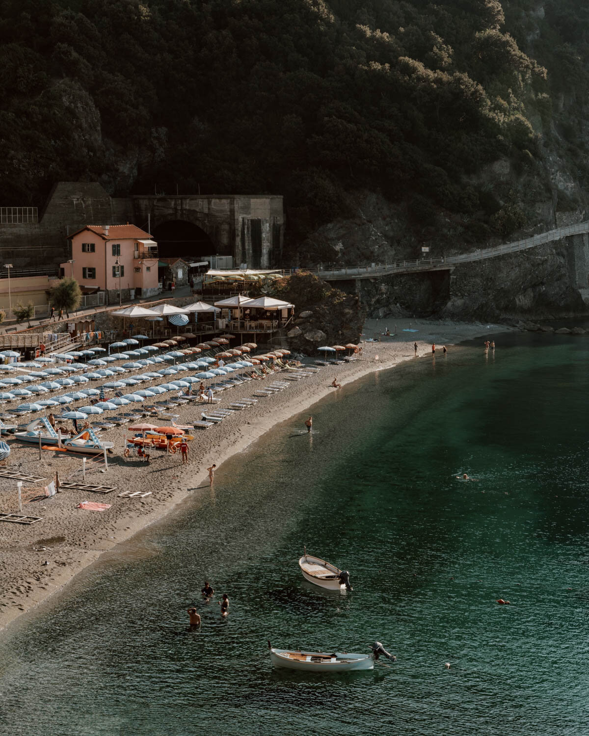 Monterosso beach - Cinque Terre