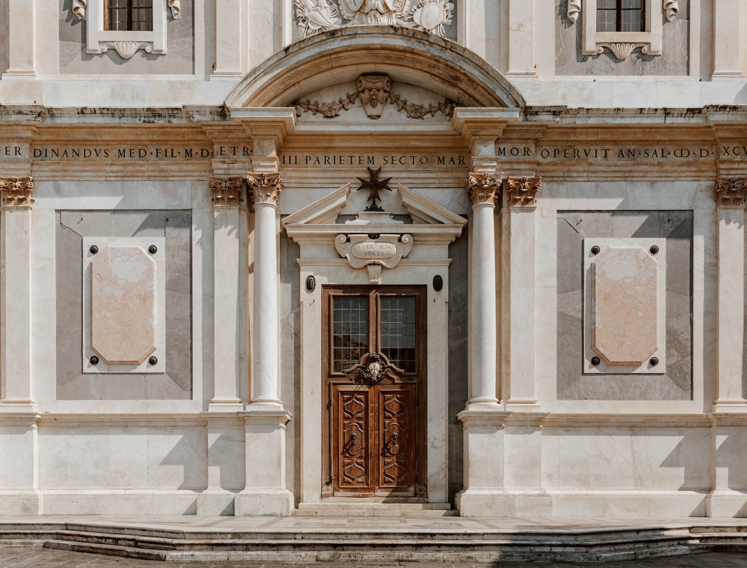 the facade of chiesa di san stefano dei cavalieri pisa