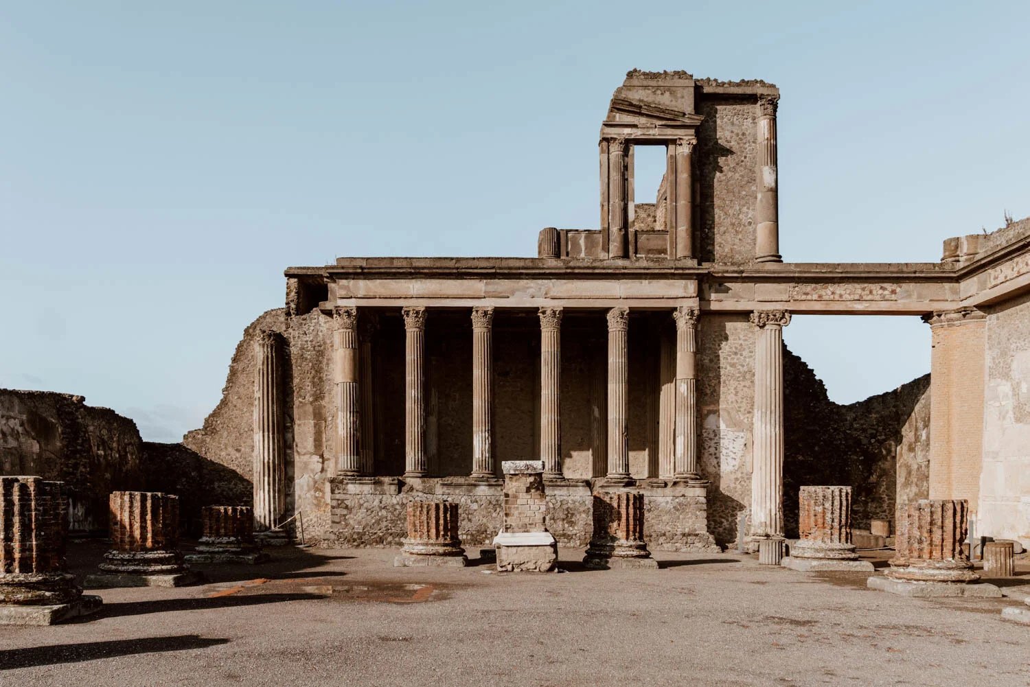 pompeii-along-dusty-roads-1.jpg
