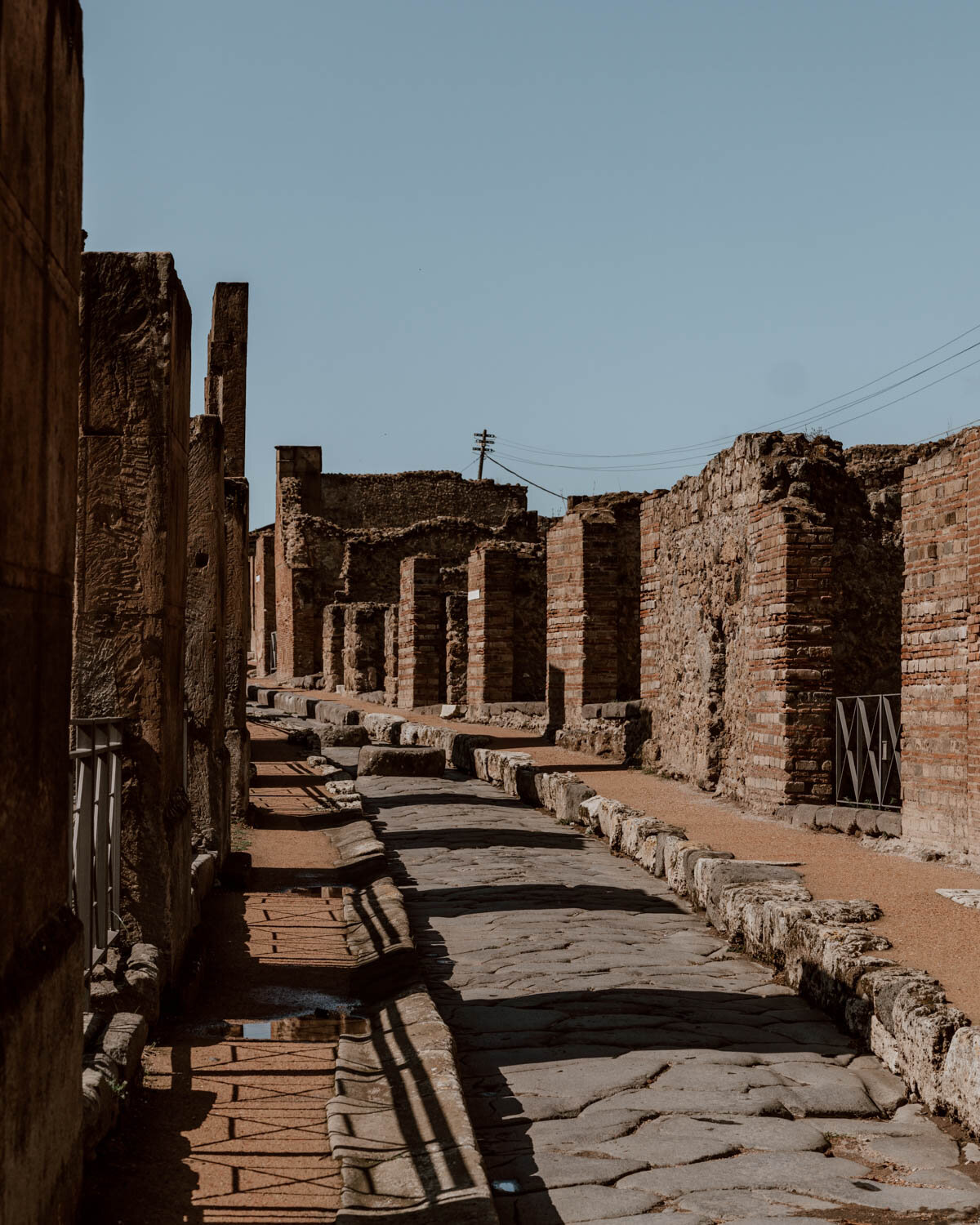 pompeii-along-dusty-roads-7.jpg