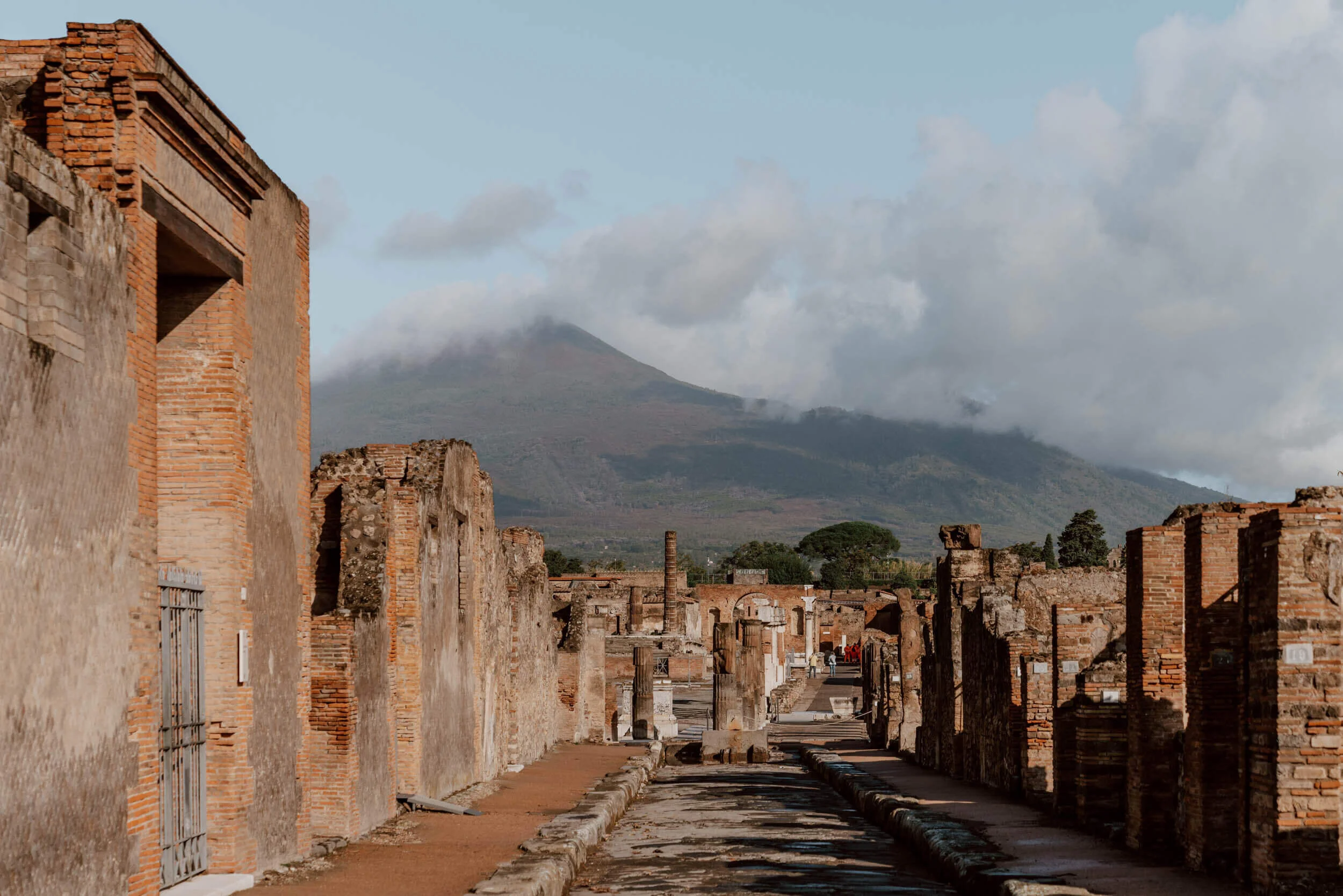 How To Visit Pompeii And Mount Vesuvius In One Day Along Dusty Roads How To Visit Pompeii And Mount Vesuvius In One Day Along Dusty Roads
