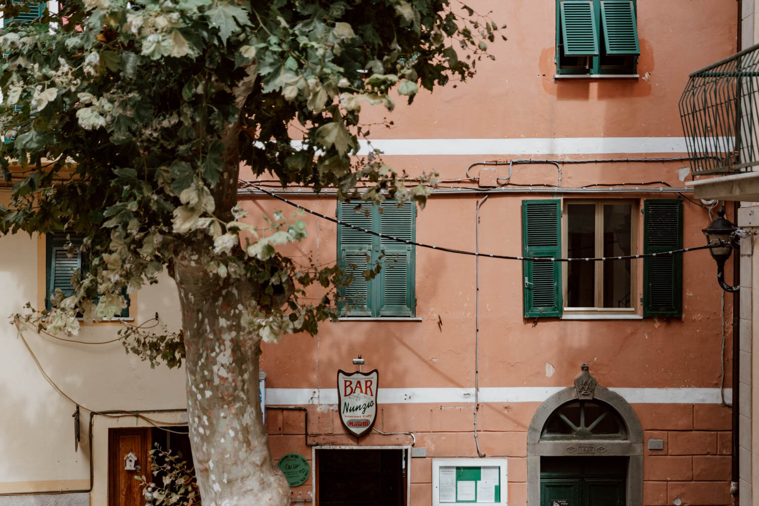 the colourful facade of bar nunzio