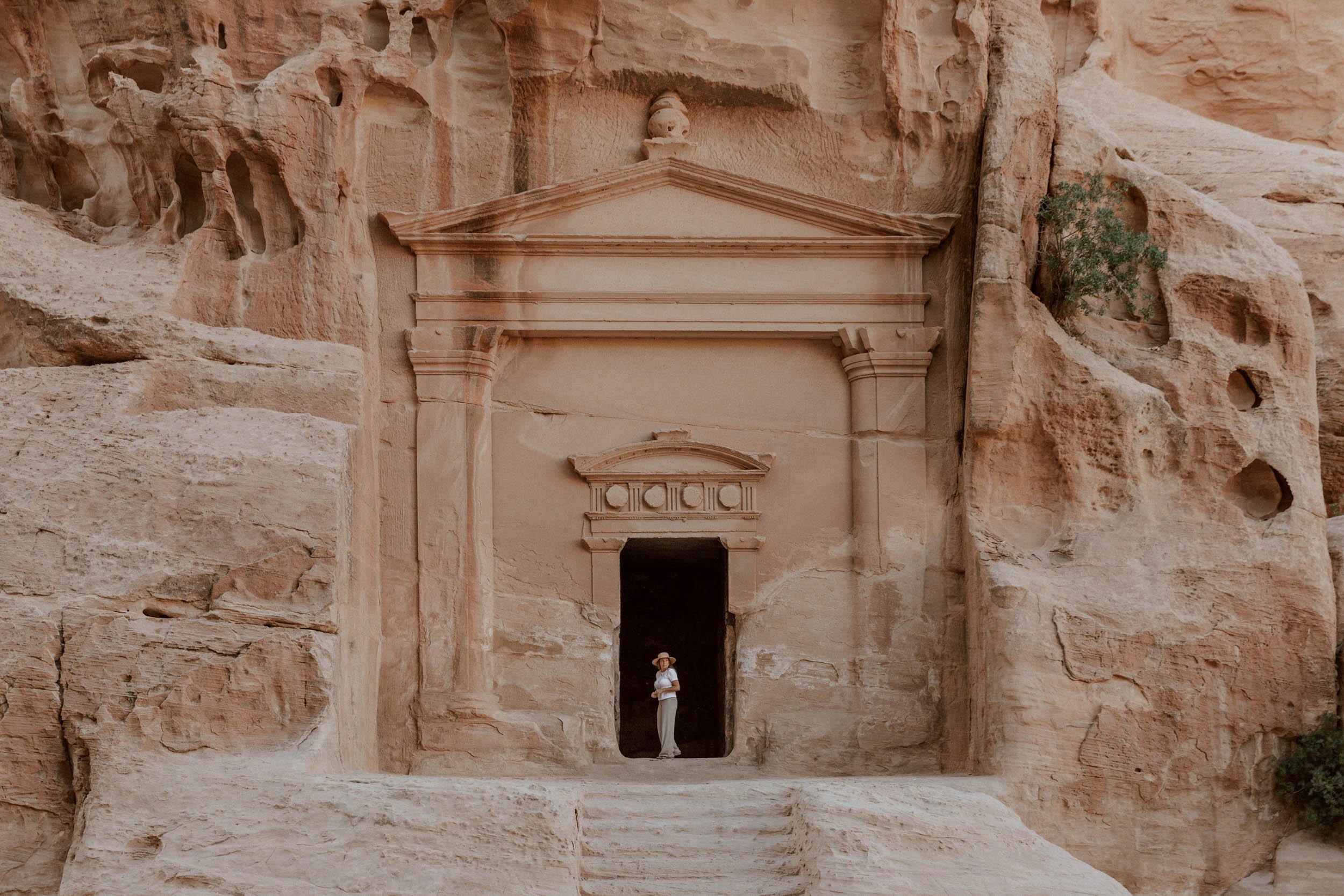 favorito Inseguro Soportar How to Visit Little Petra | And What to See When You're There — ALONG DUSTY  ROADS