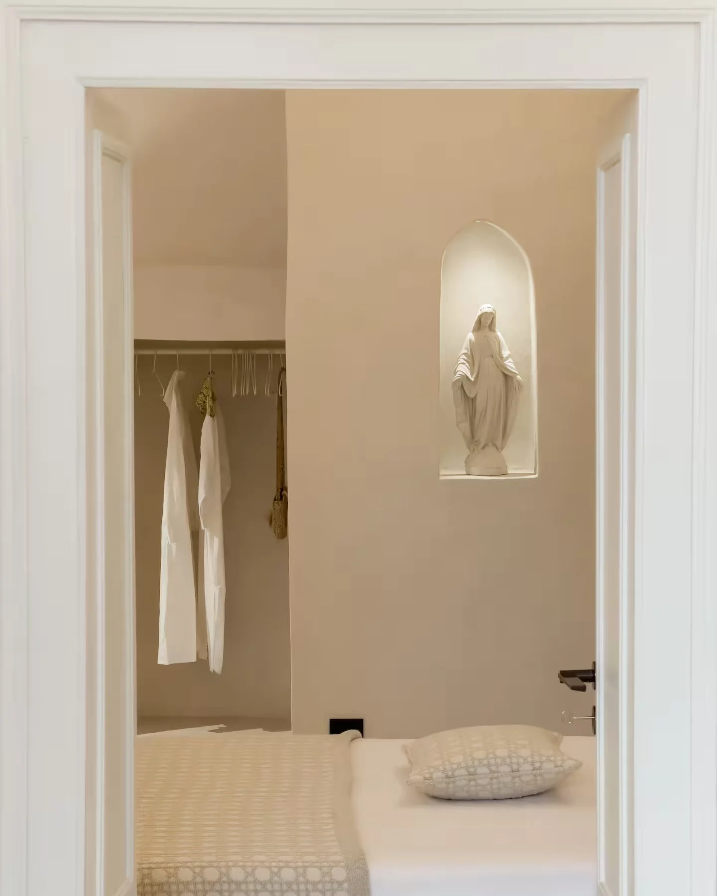 34570058-907b-4196-81b4-c8d5cb8046af copy.jpg