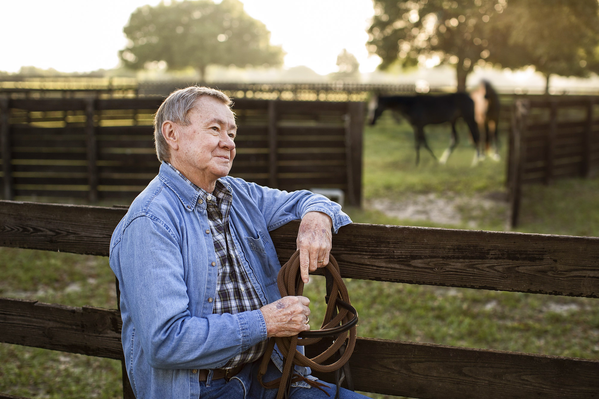UMR150335_Farm_Man_Outdoor_0708a.jpg