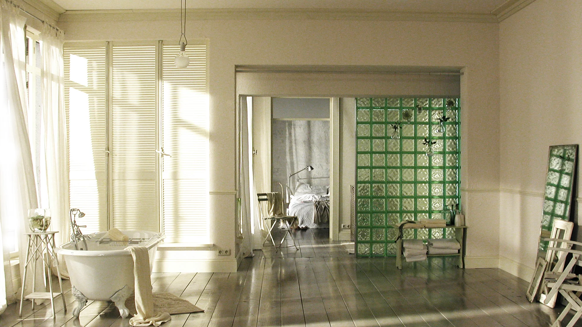 ZOE | Director: Patricia Murphy