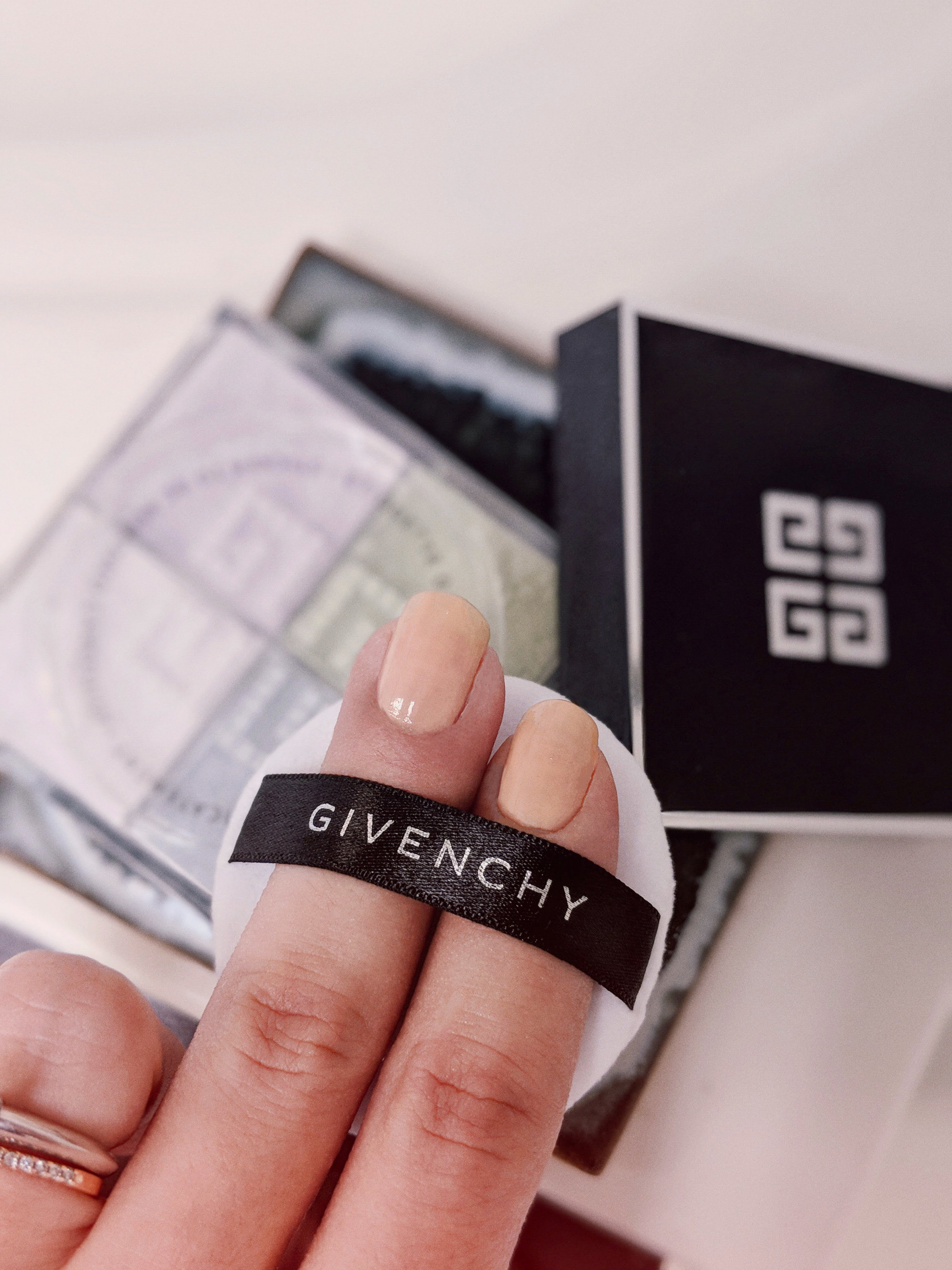 Givenchy loose powder