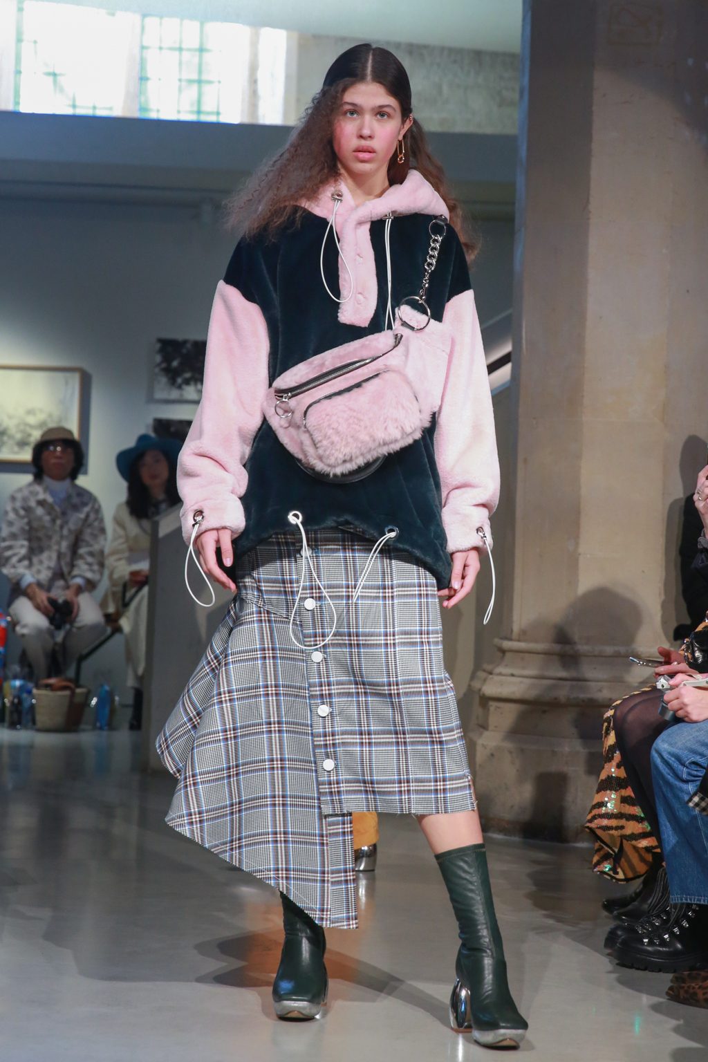 LFW-AW19-JAMIE-WEI-HUANG-KIMBERLEY-ARCHER-THE-UPCOMING-13-1024x1536.jpg