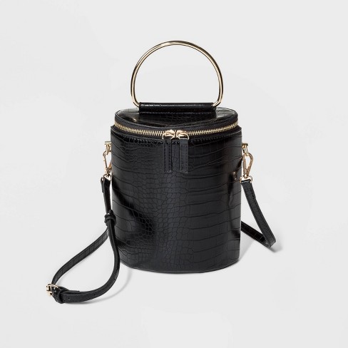 Black bucket bag