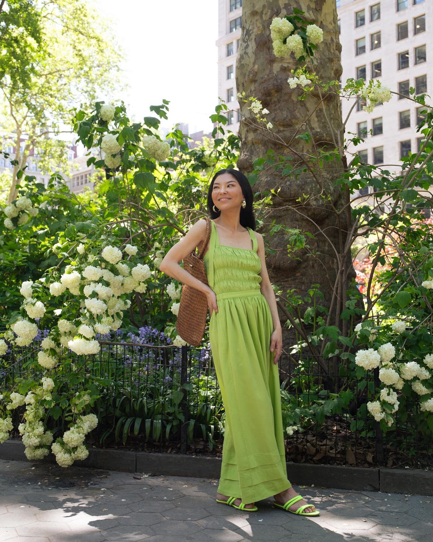 In full bloom 🌿💚
Top + skirt: @darling 
15% off with code SUZANNES

The perfect shade of summer green. The top has absolutely cute smocking, adjustable shoulder ties, and a flared hemline that pairs perfectly with the skirt. An ideal staple for spr