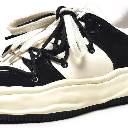 Platform trendy sneakers