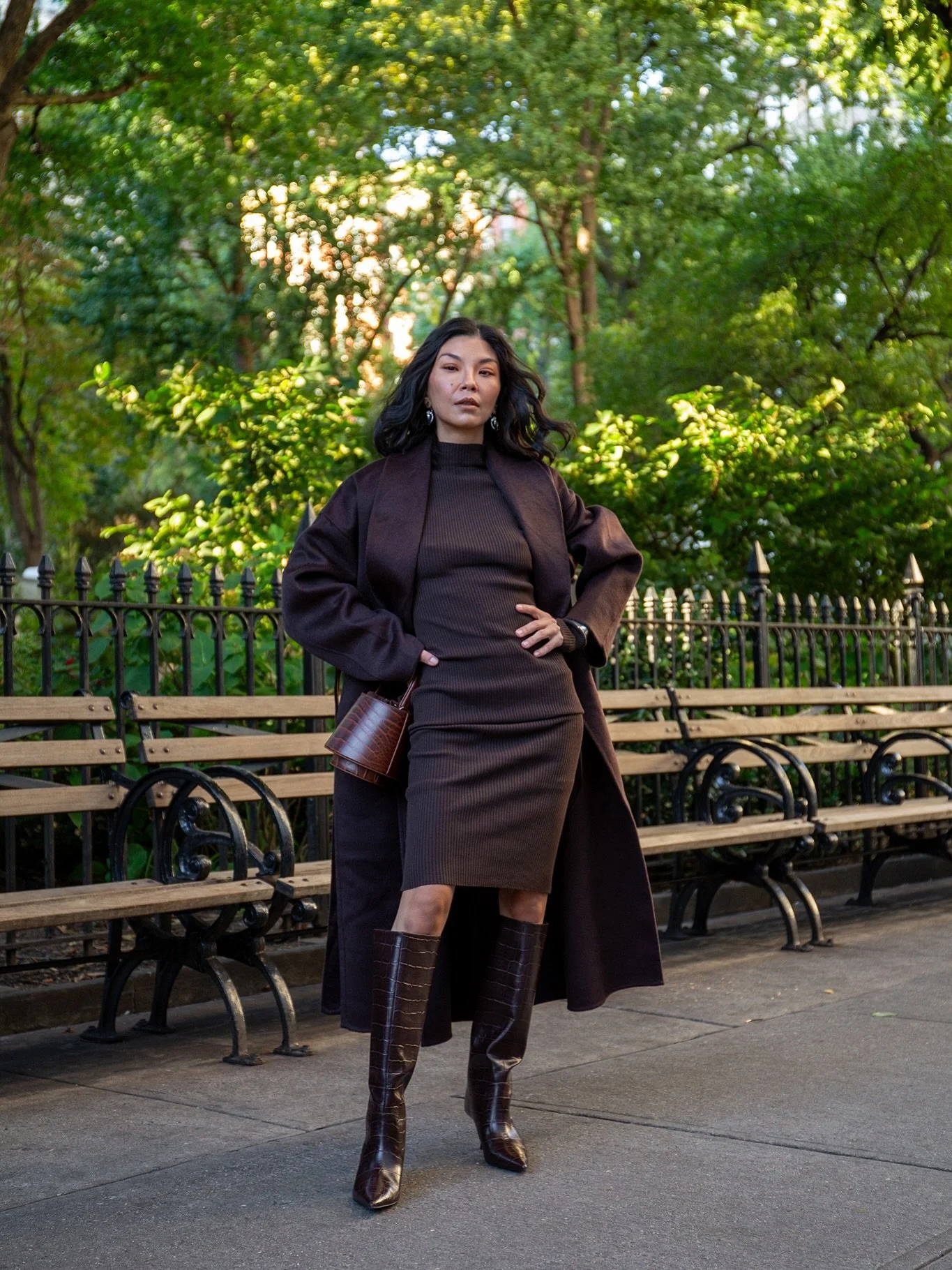 Temps drop, espresso pops @hm ☕️🤎

More details on this #Monochromatic look on my @shop.Itk page and here: https://liketk.it/5qMvn
#HMxMe #BrownOutfit #fallfashion #OutfitInspo