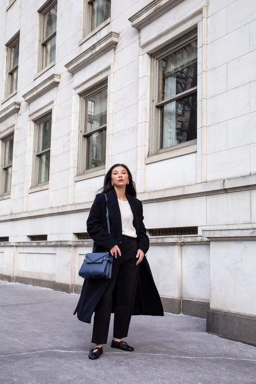 How To Wear Navy Blue and Black Together Like A Parisian — Suzanne ...