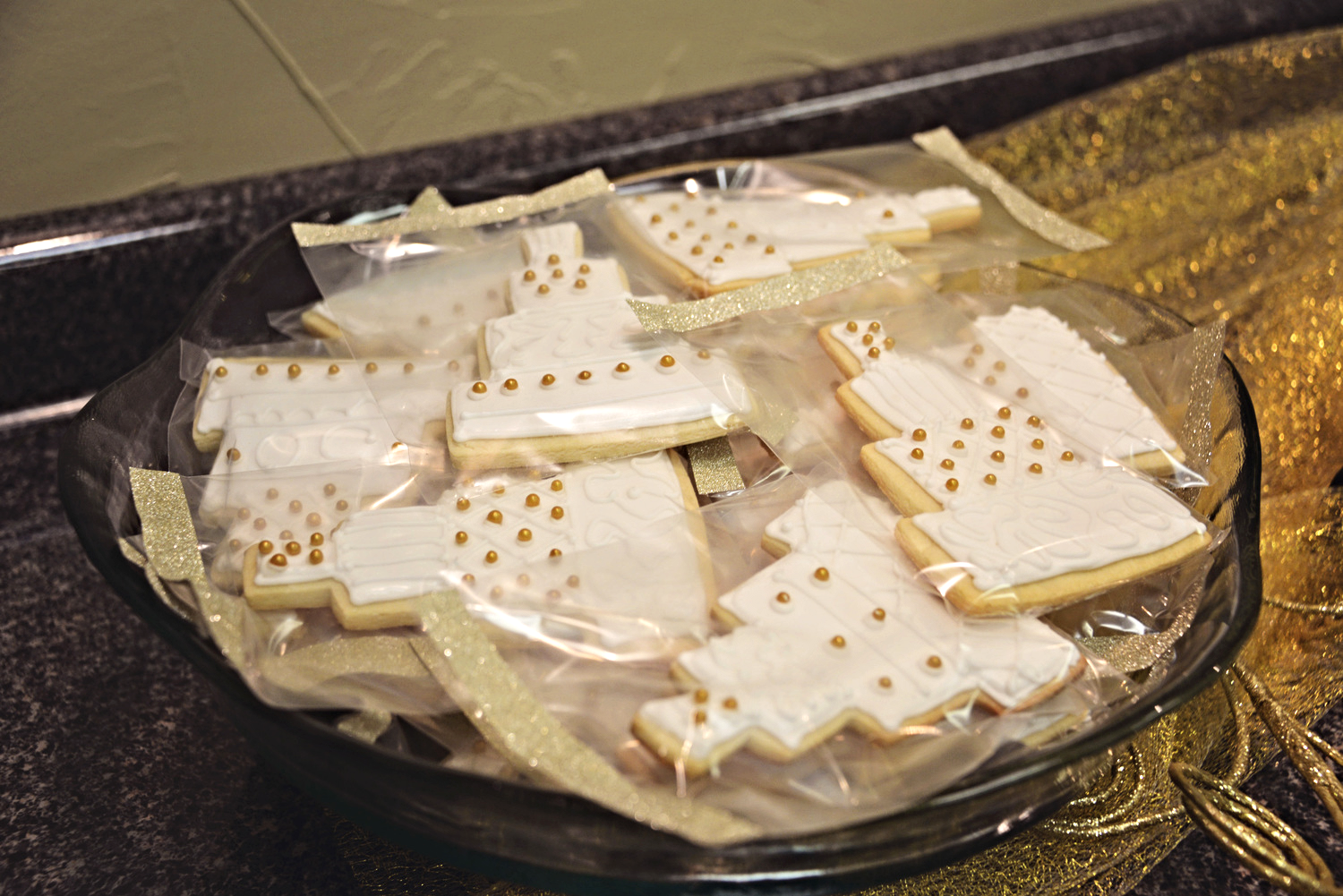  The tea cake cookies all packaged for each person to take as a favor on the way out. 