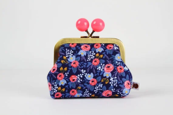  The cutest little coin purse by Octopurse
