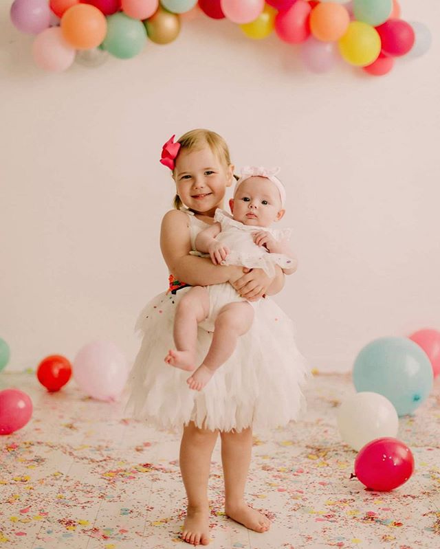 Gods love can only be experienced and I am so thankful I get to experience a little glimpse of it by getting to love these sweet girls 💗
.
.
.
#girlmom #feelinsappy #mygirls #confetti #sisters #letthembelittle #lovelysquares #dallastexas #three #gir