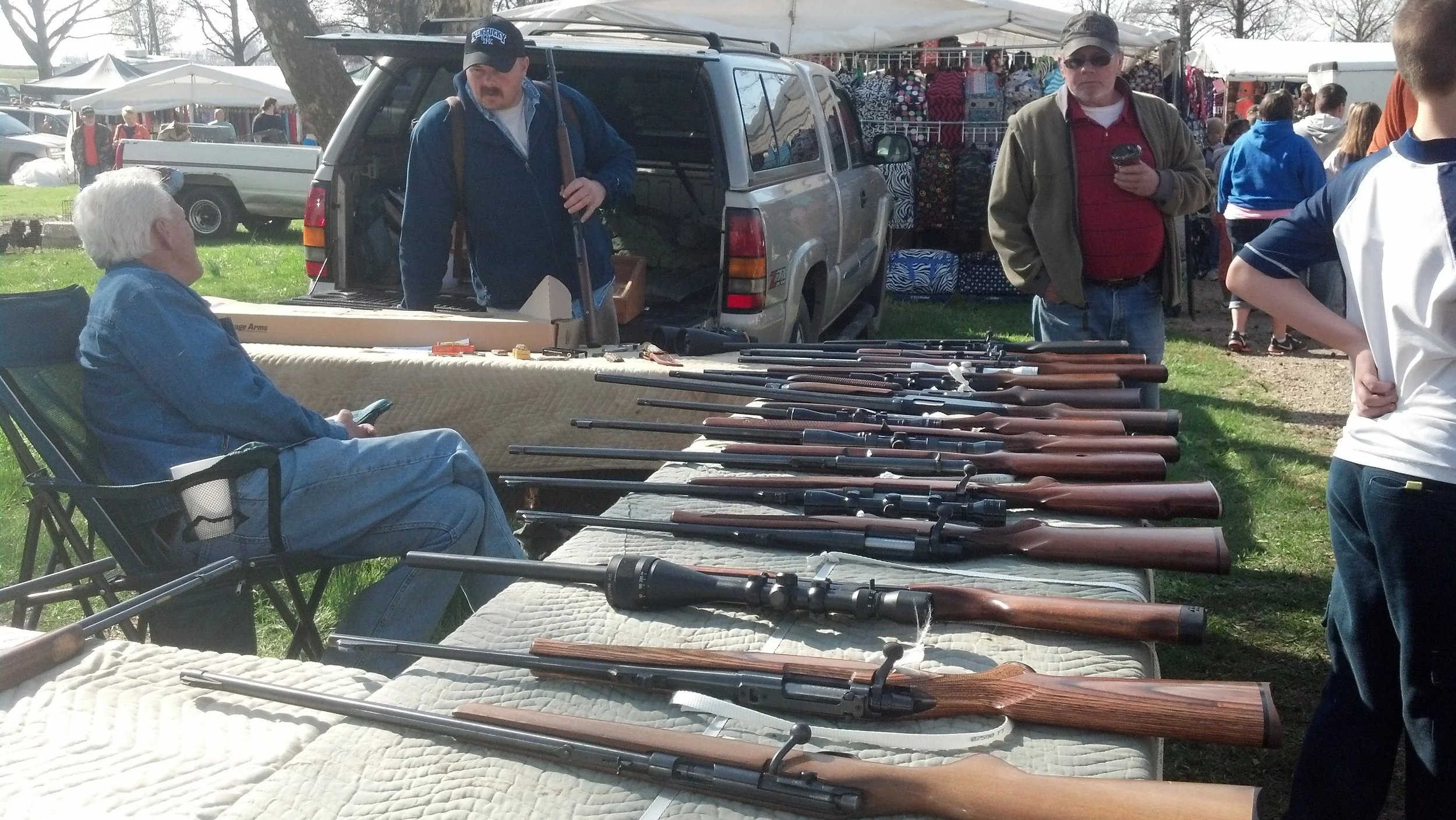 Gun seller April 2014 1.jpg