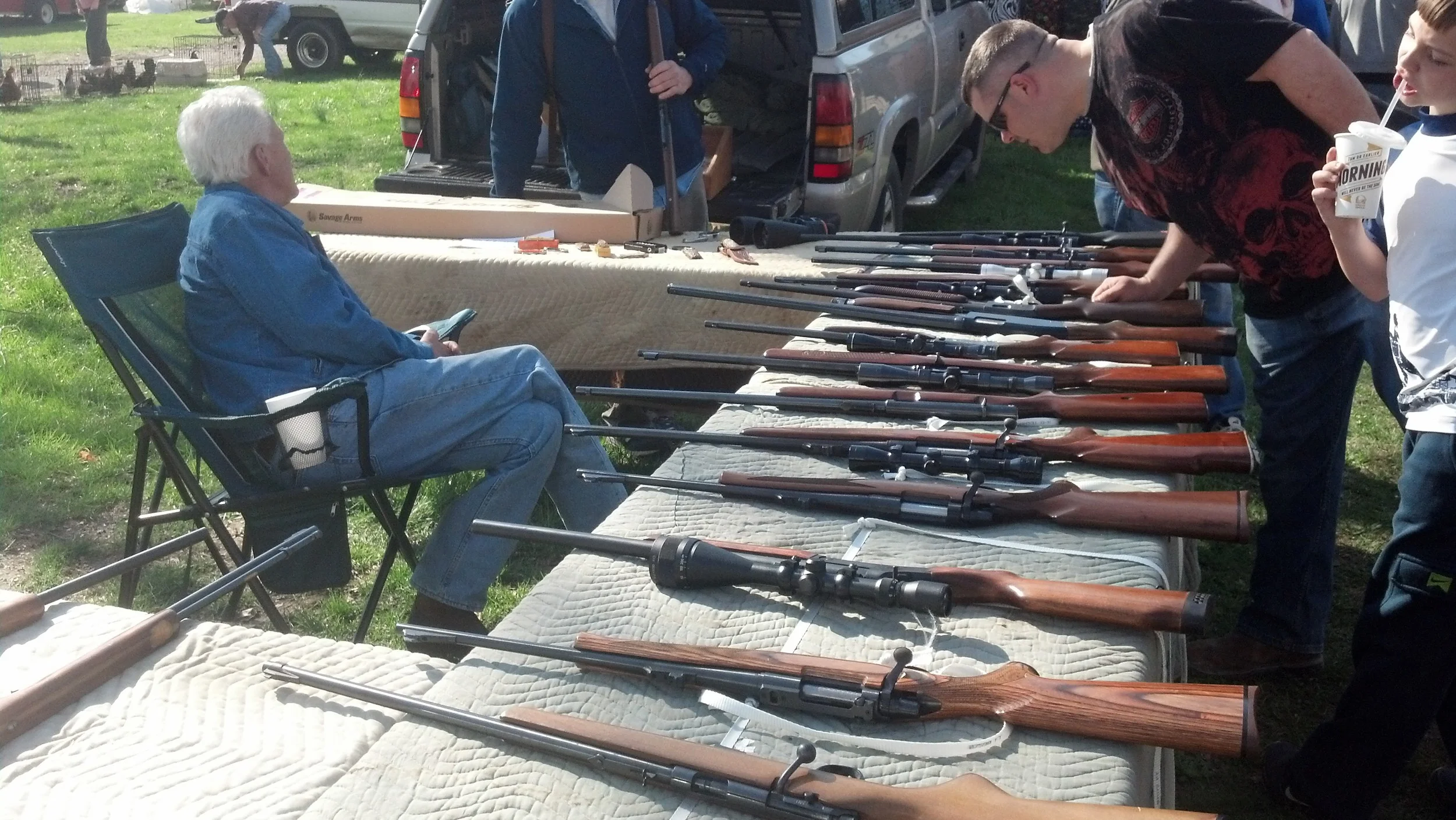 Gun seller April 2014 2.jpg