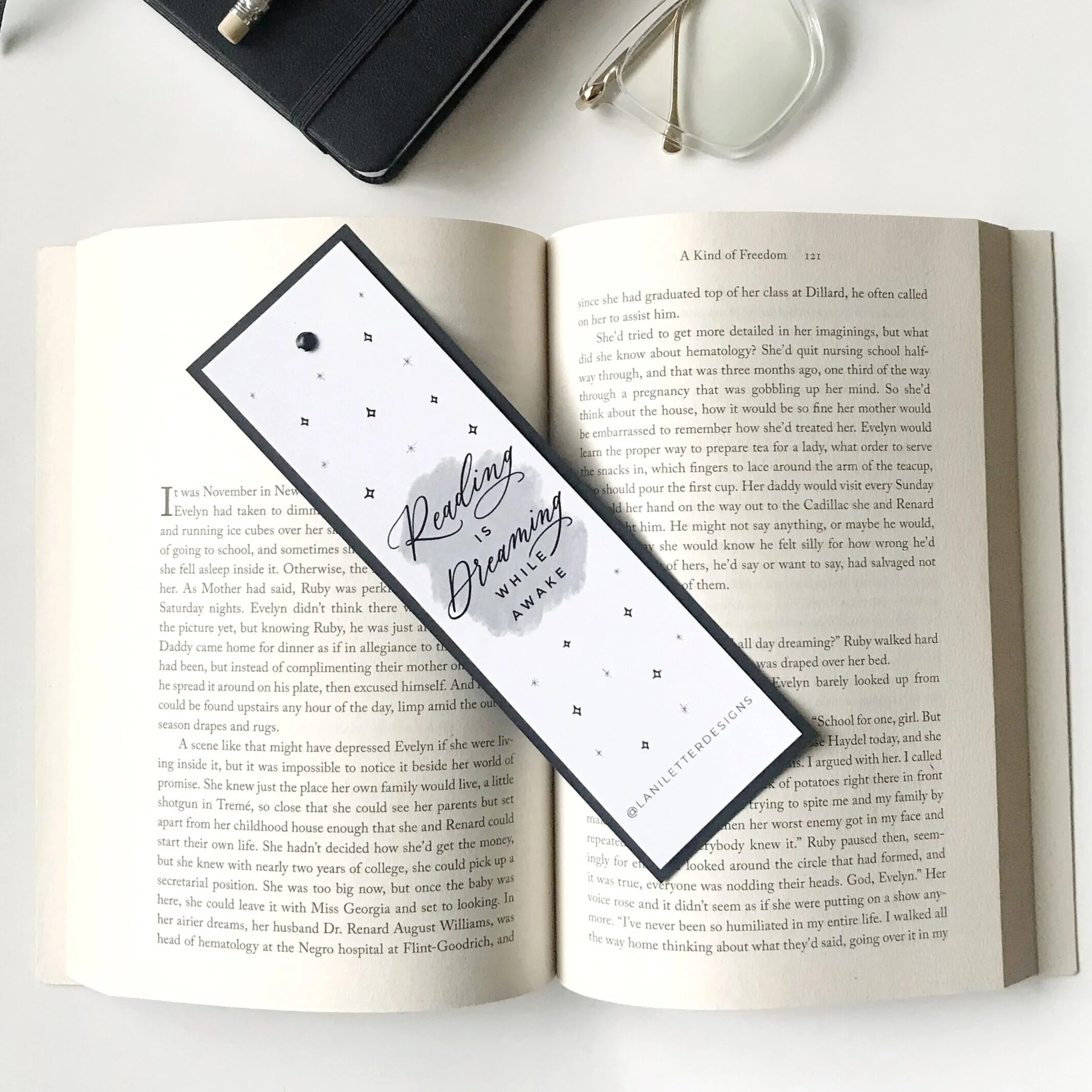 READING IS DREAMING - BOOKMARK