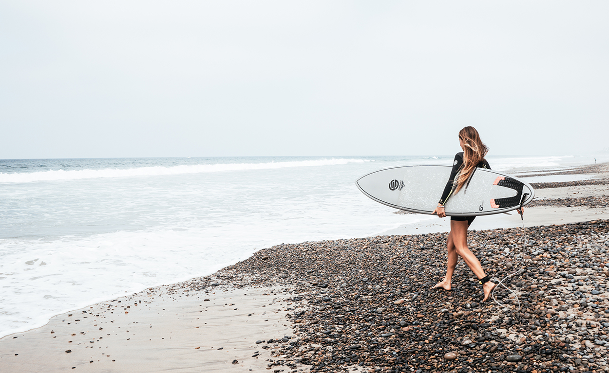 Azul_Surfer-Chick_California_DSC02606-web.jpg