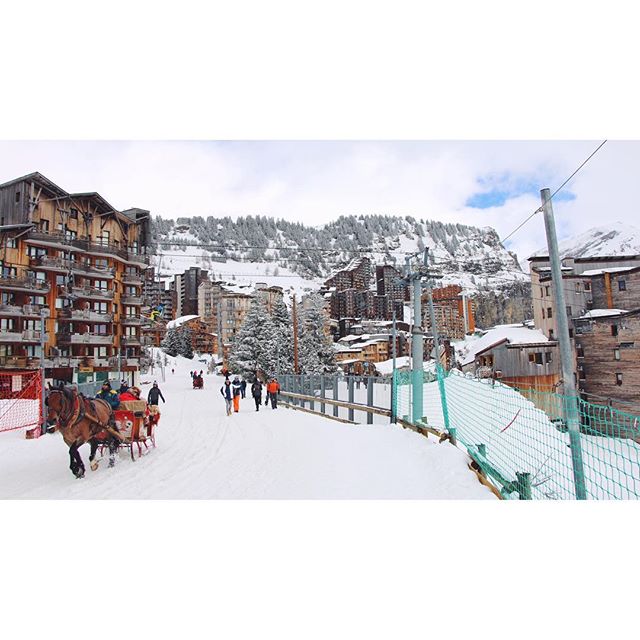 Or you can see Avoriaz via a horse-drawn sleigh... #frenchalps