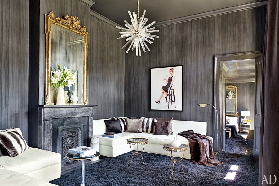 blacka+nd+thite+deocr,+murano-glass+chandelier.jpg