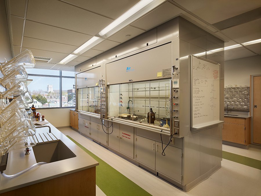 cofc-sciences-building-lab.jpg