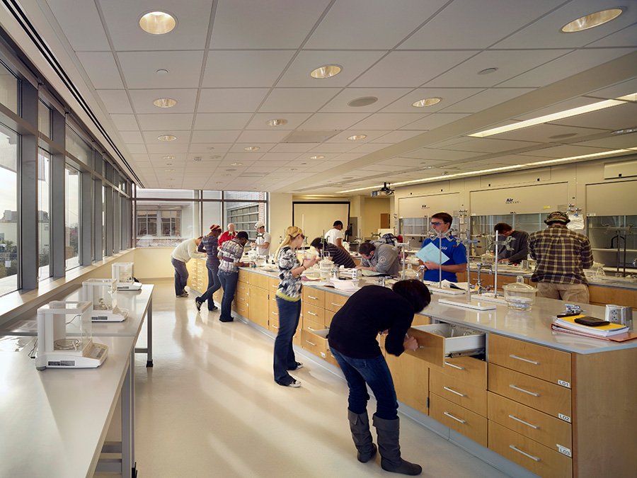 cofc-sciences-building-science-lab.jpg
