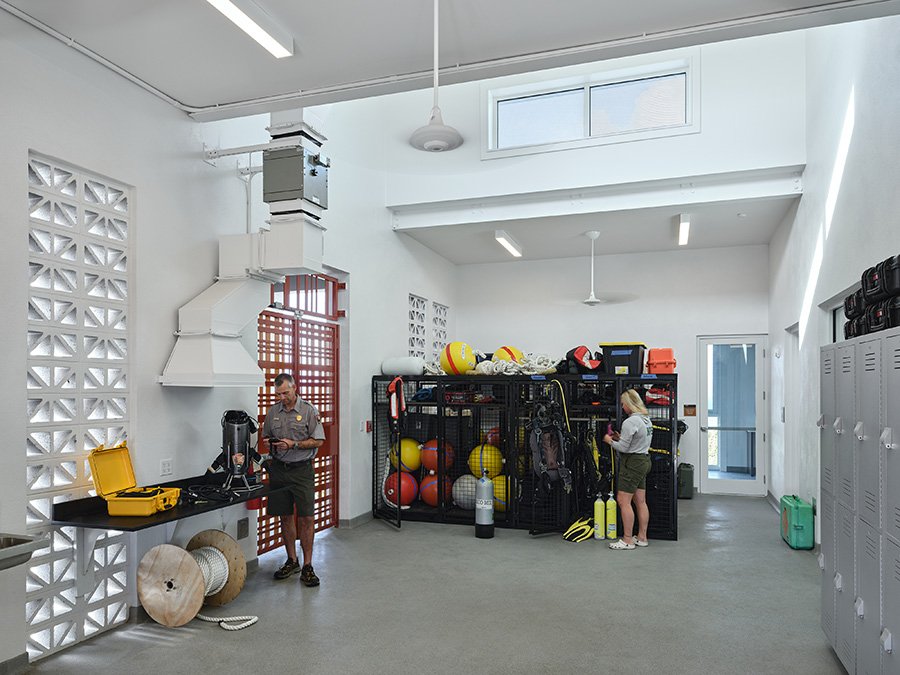 lind-point-dive-locker.jpg