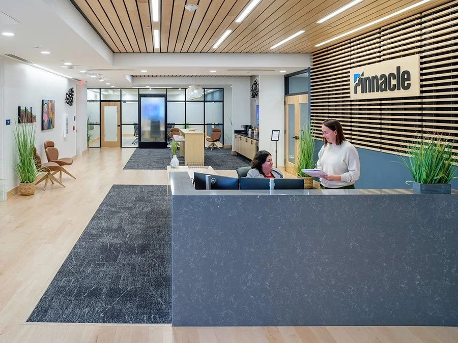 pinnacle-offices-frontdesk.jpg