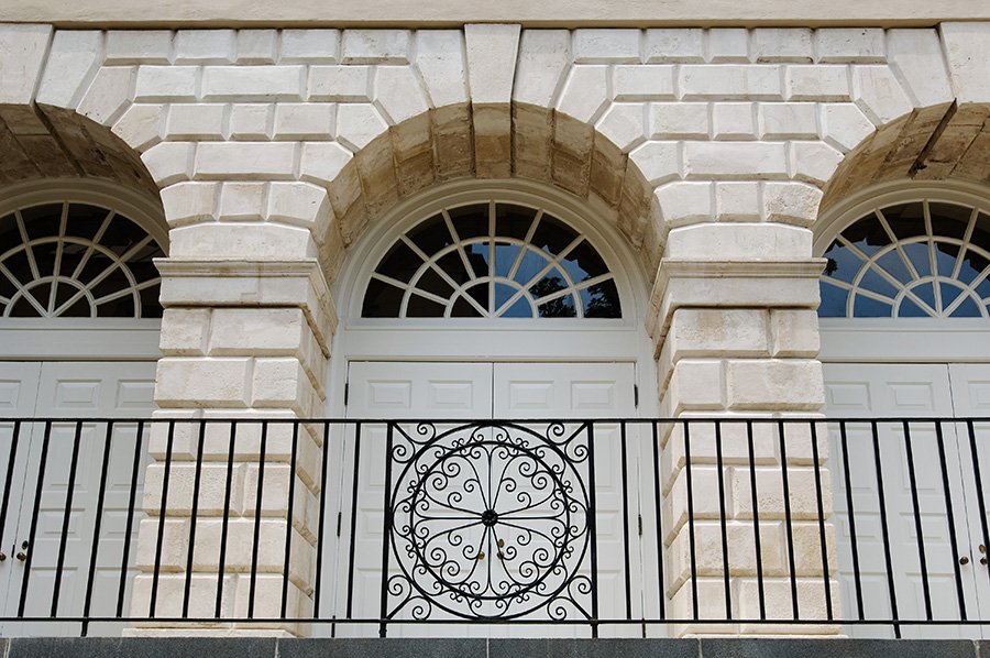 old-exchange-after-detail-railsstucco.jpg