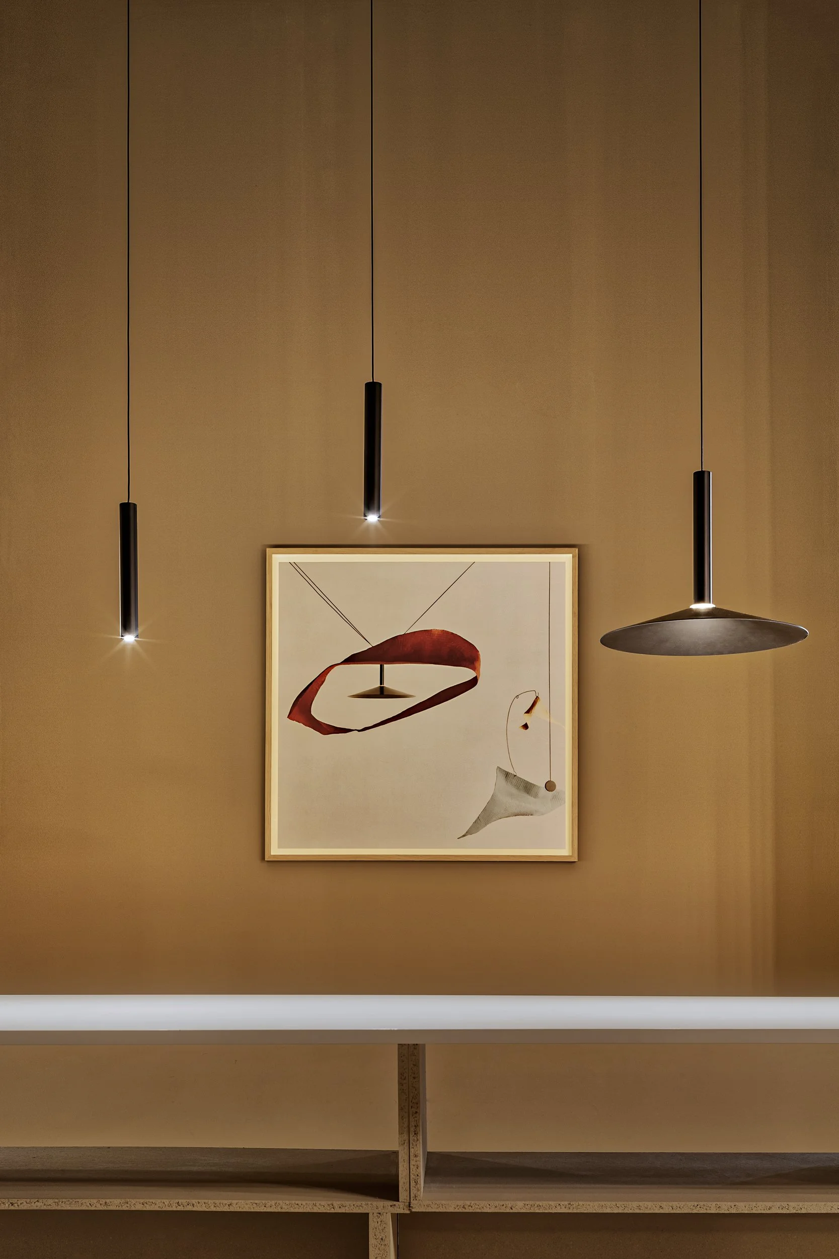 marset_hr_milana_black-with-ambience.jpg