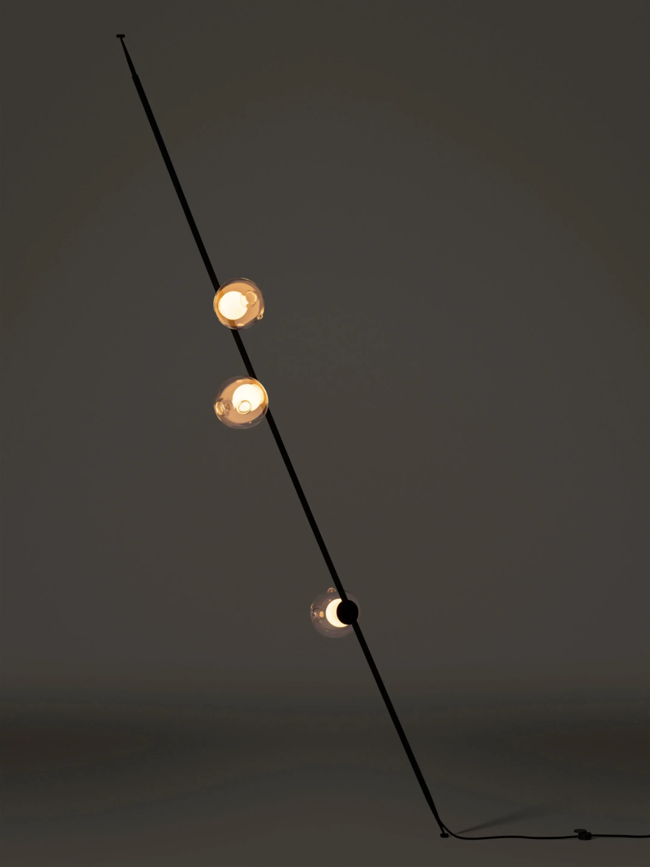 28.3-Column-9ft-Black-Clear-Dark.jpg.webp