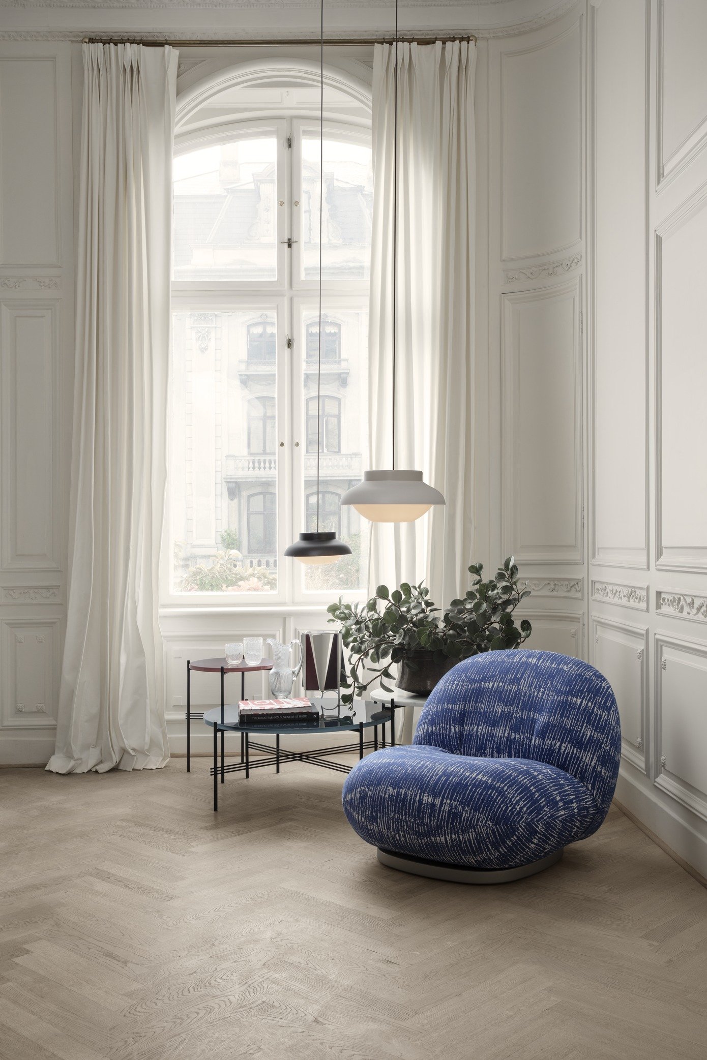 TSSideTable_TSCoffeeTable_B-4TableLamp_CollarPendantLamp_PachaLoungeChair_on.jpg