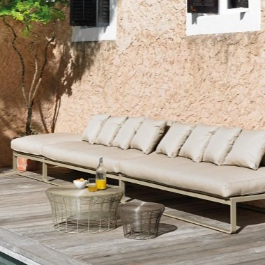 Aram_Gandia Blasco_coffee table_outdoor