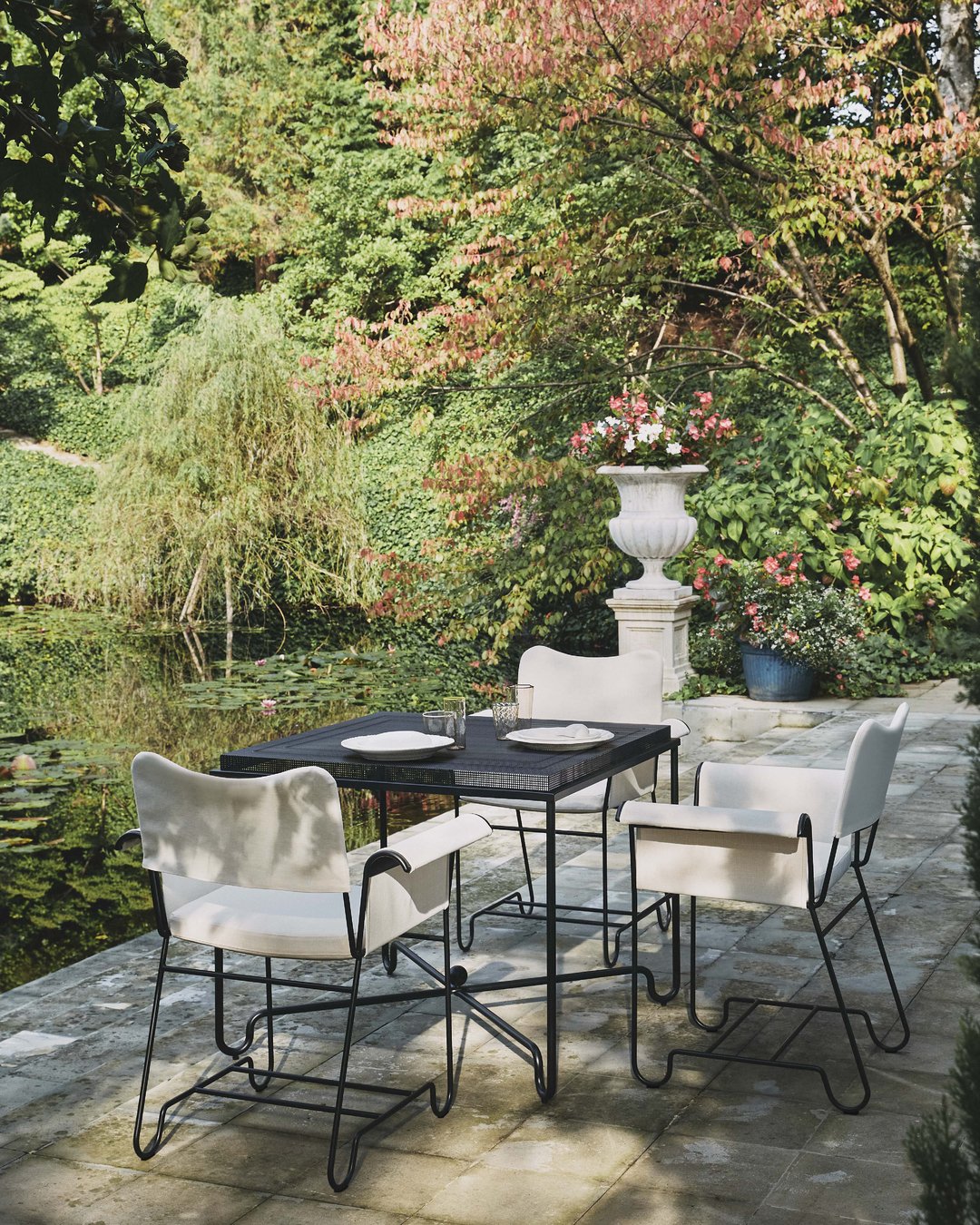 Tropique_Gubi_dining chair_outdoor