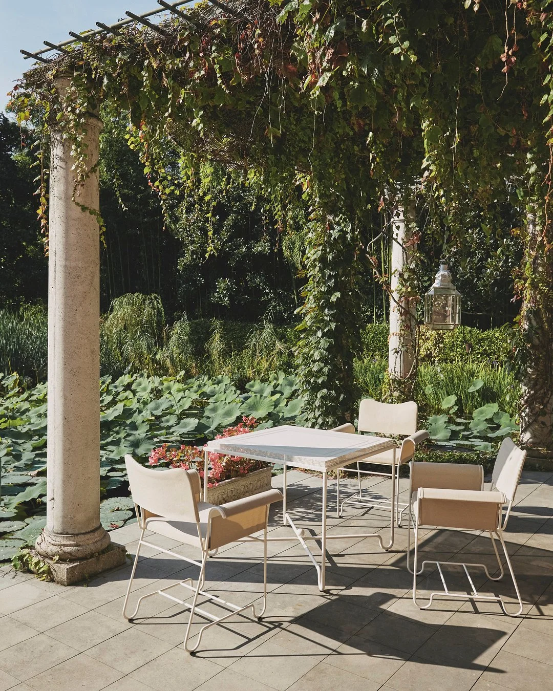 Tropique_Gubi_dining chair_outdoor