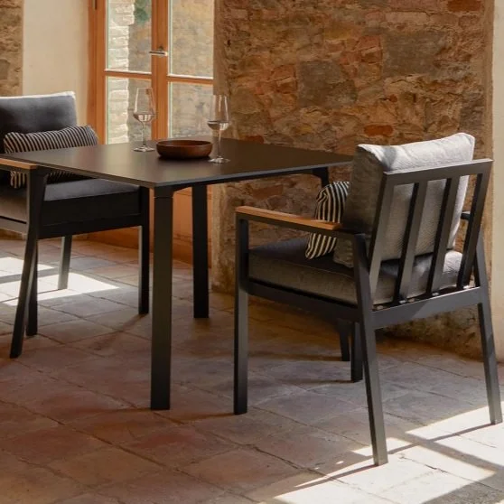Timeless_Gandia Blasco_dining table_outdoor