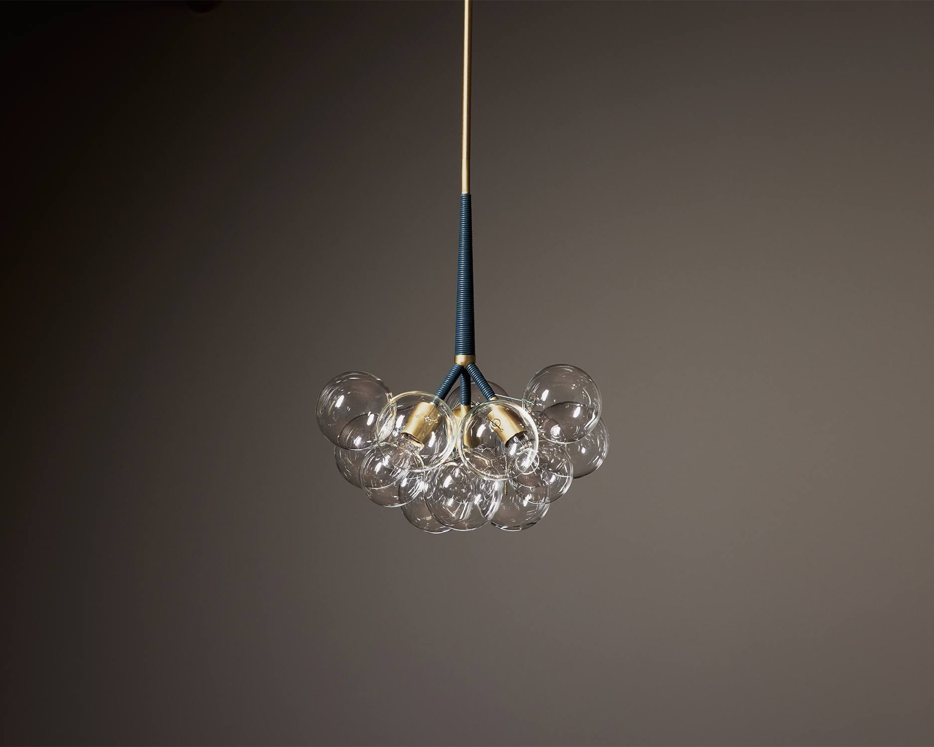 2022_Pelle_BubbleChandelier_Original_Off.jpg