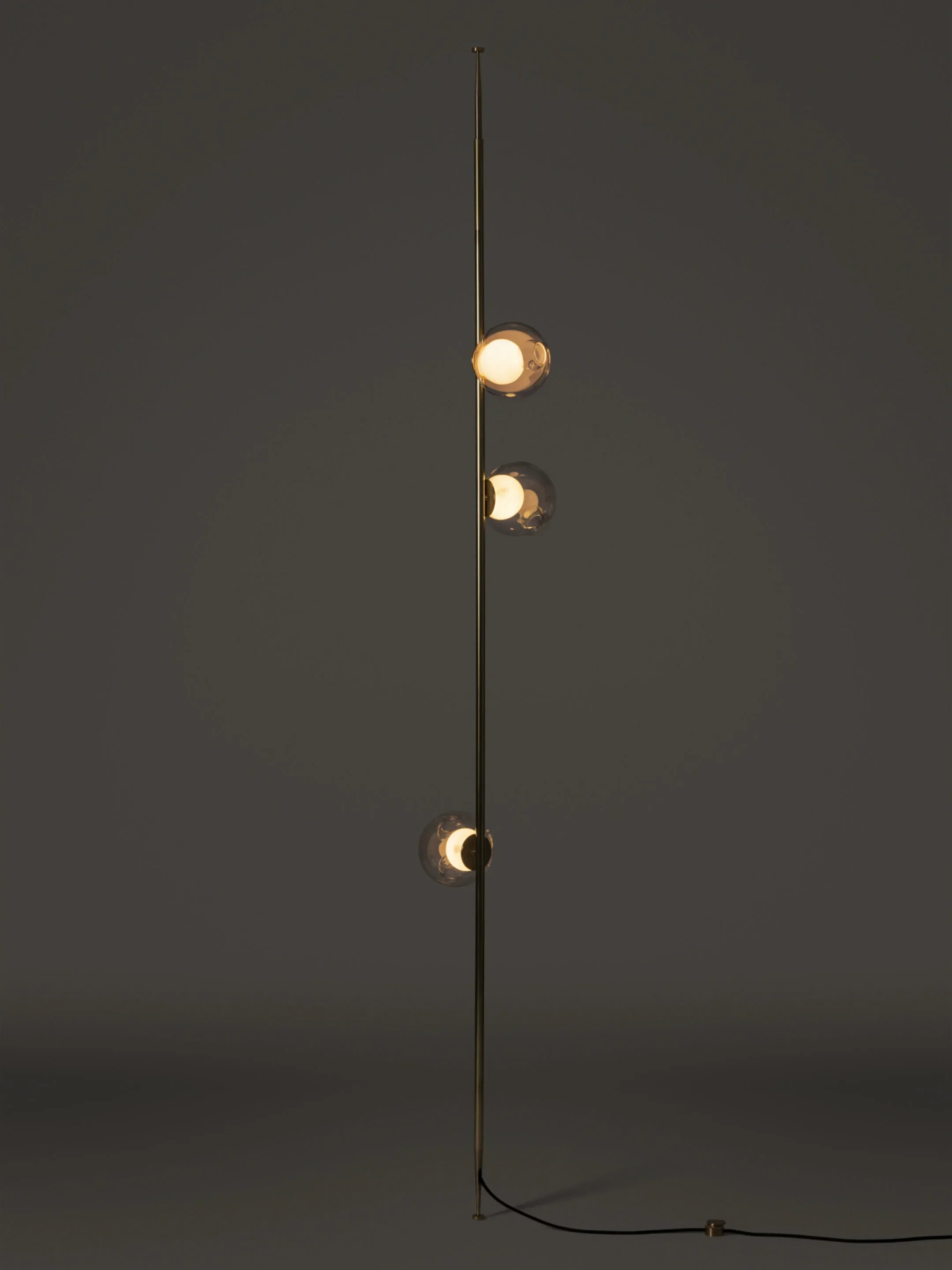 28.3-Column-8ft-Straight-Brass-Clear-Dark.jpg.webp