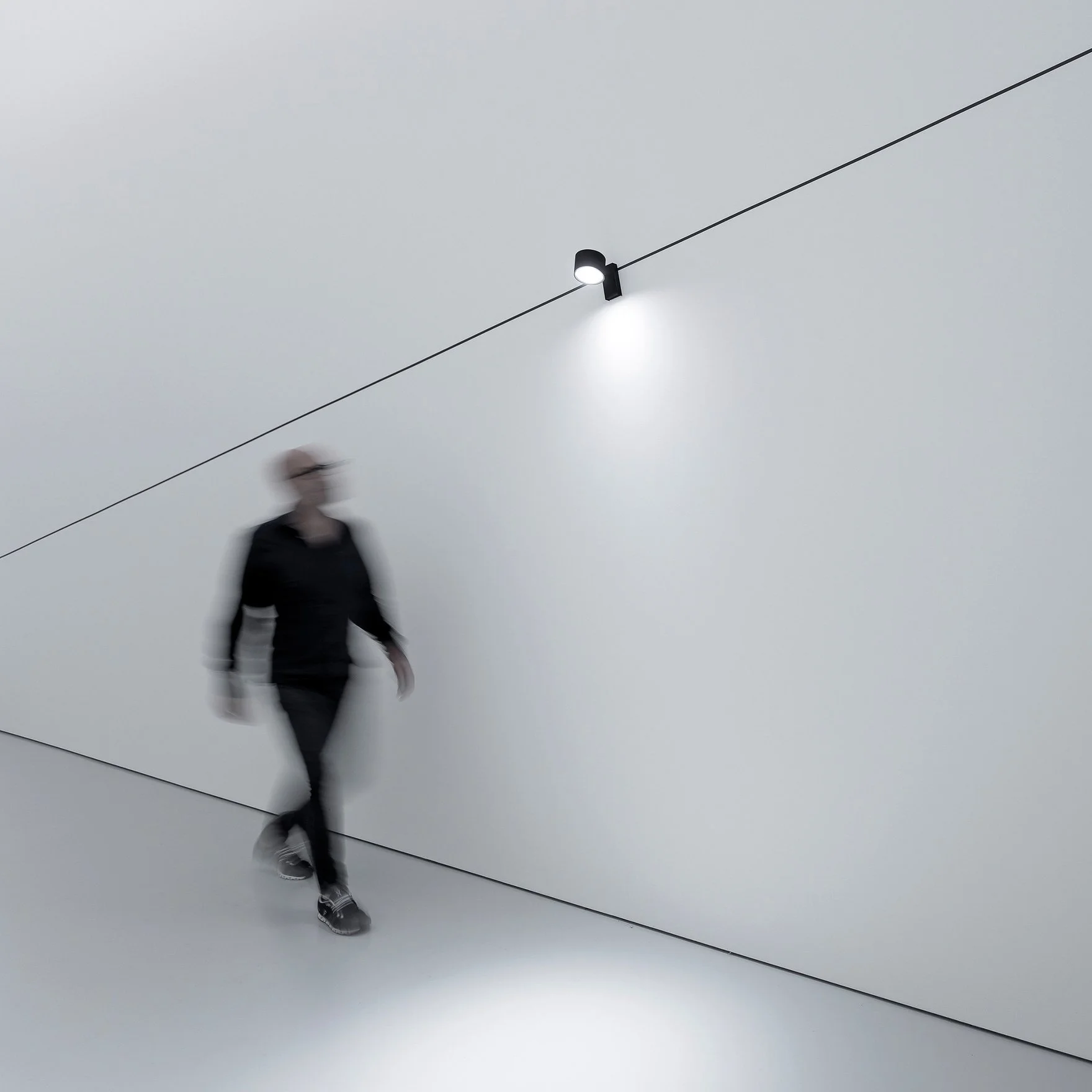 SPOT_ENDLESS_05.jpg