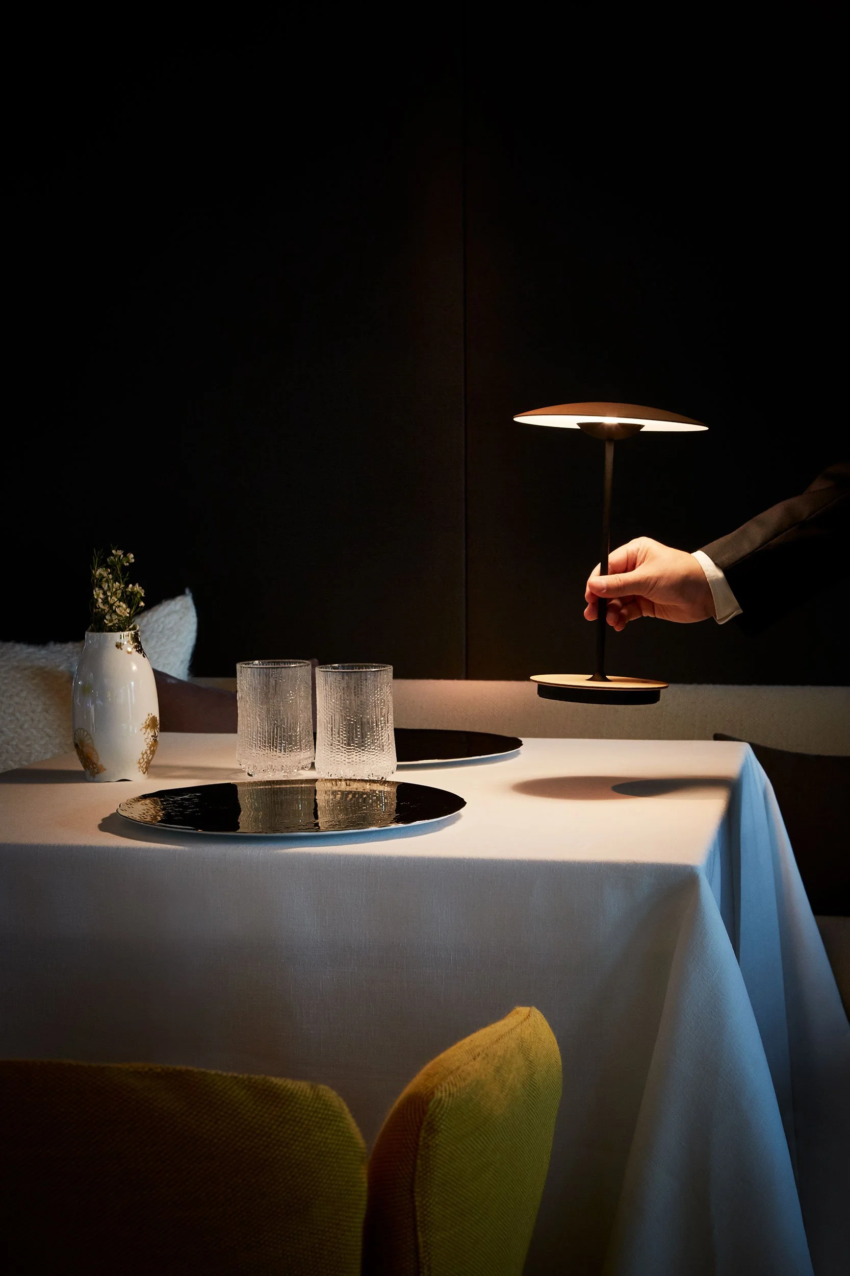 MARSET_LR_Ginger-portable-at-a-restaurant-2.jpg