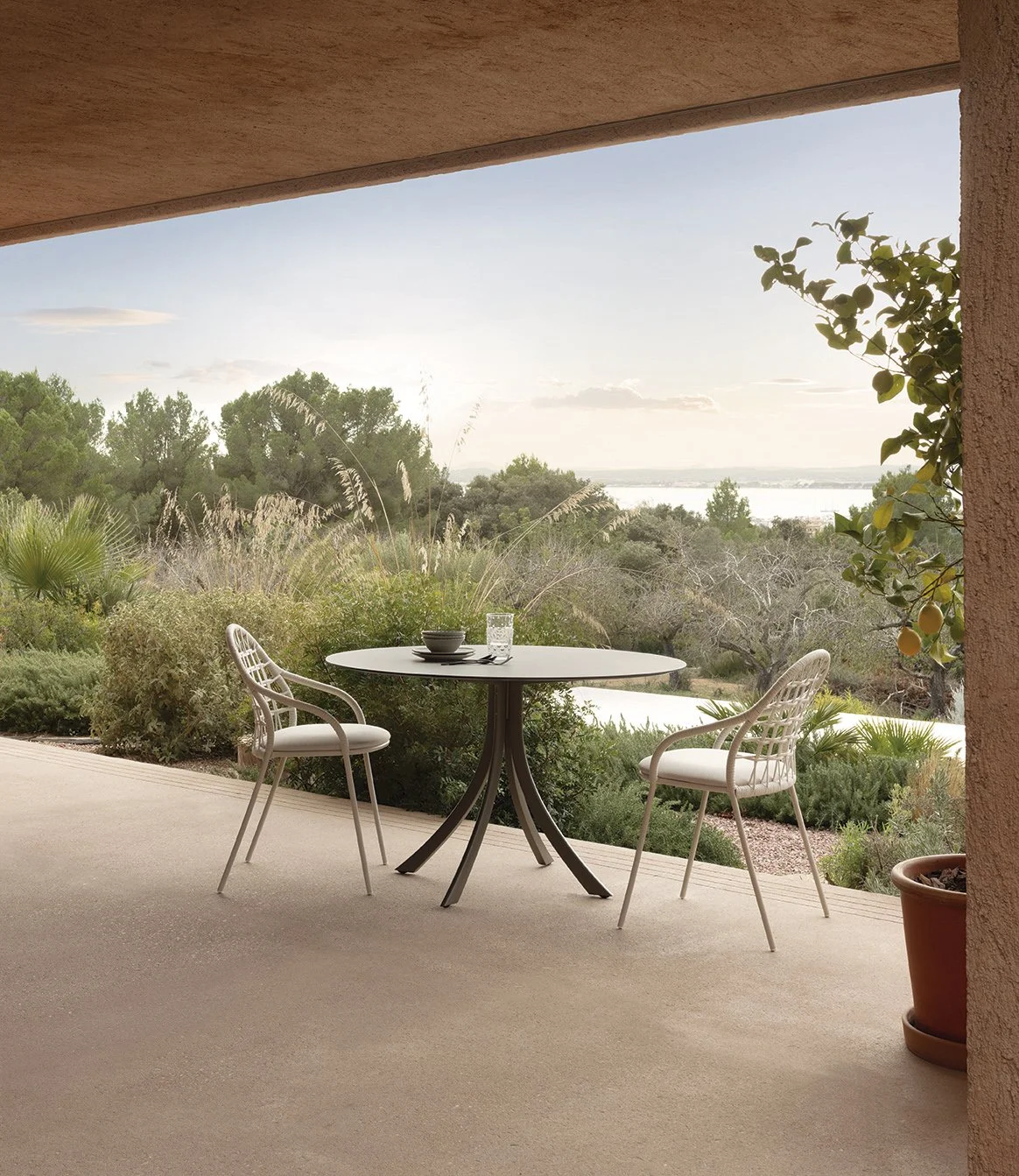 petale-hand-woven-dining-armchair-mut-design-expormim-furniture-outdoor-04-1.jpg