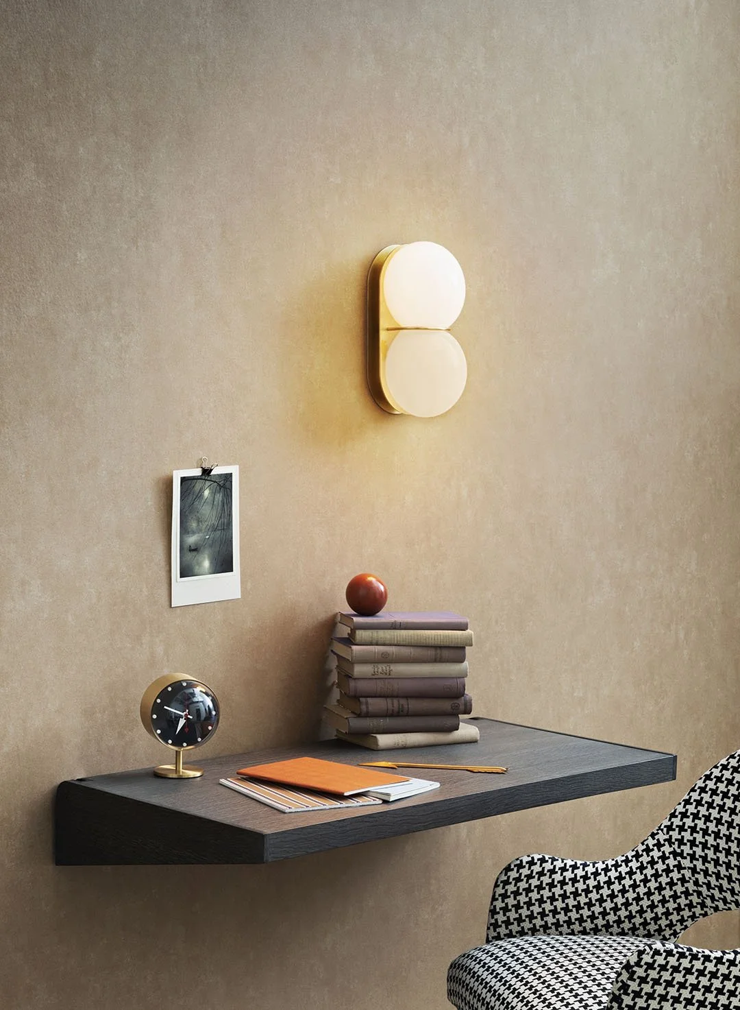 SkLO_Twin2.0_Sconce_Ceiling_LTM08LBEWHTBB_ENV_05_1080_02.jpg