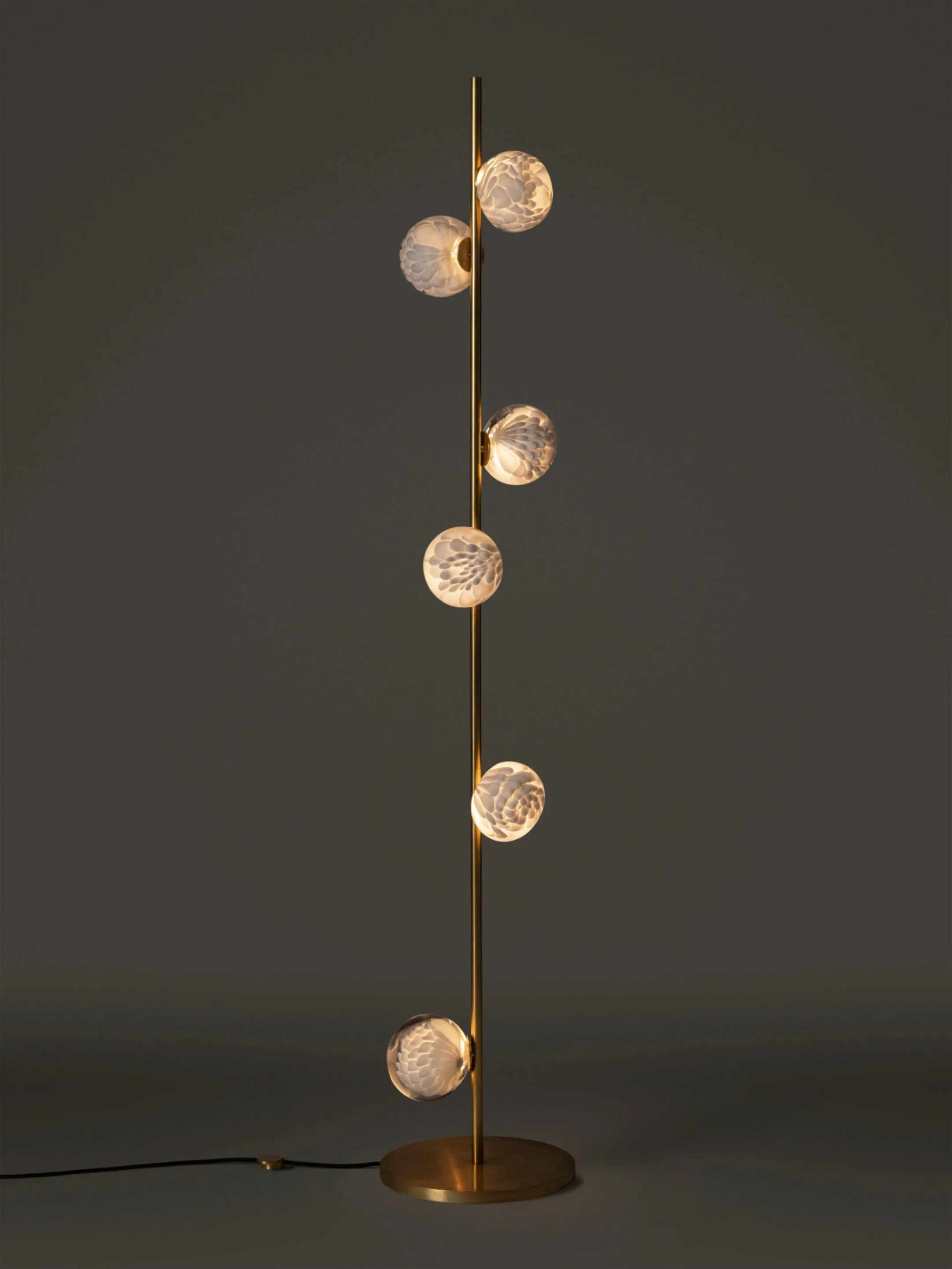 118.6-Floor-Brass-Dark.jpg.webp