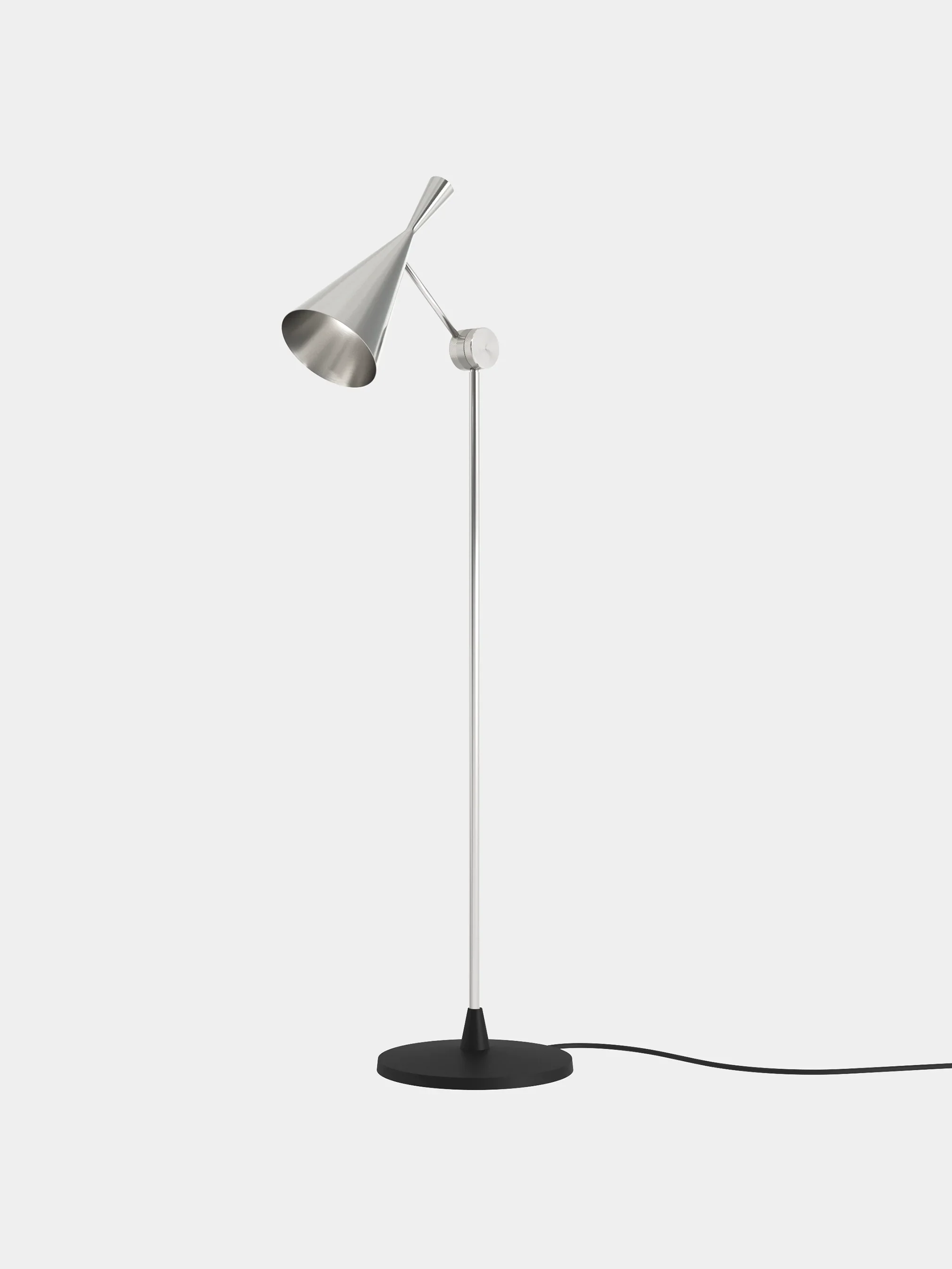 Unbeaten-Floor-Light-Brushed-Aluminium-US_4096x5460_crop_center.webp