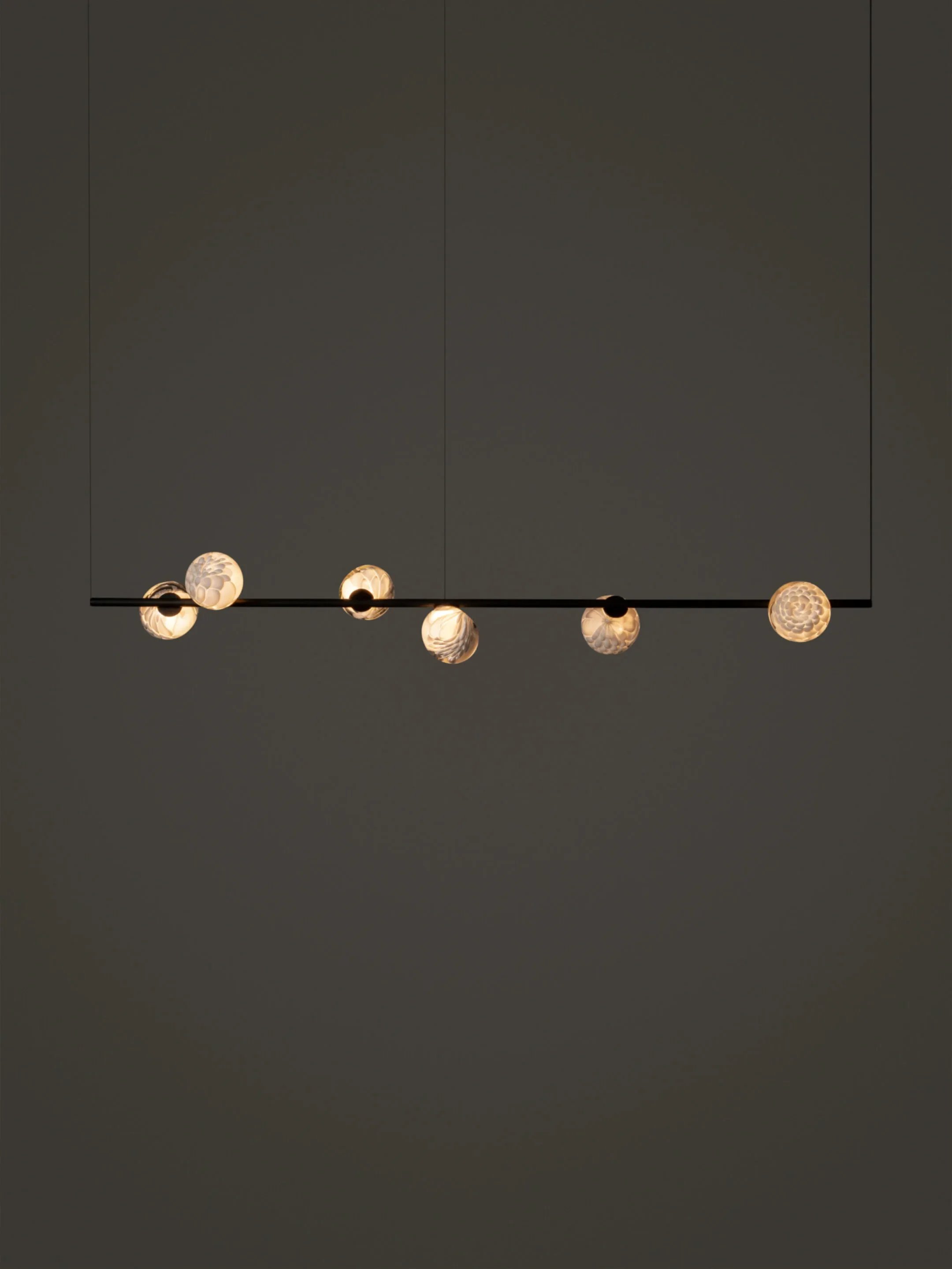 118.6-SuspendedH-Black-Dark.jpg.webp