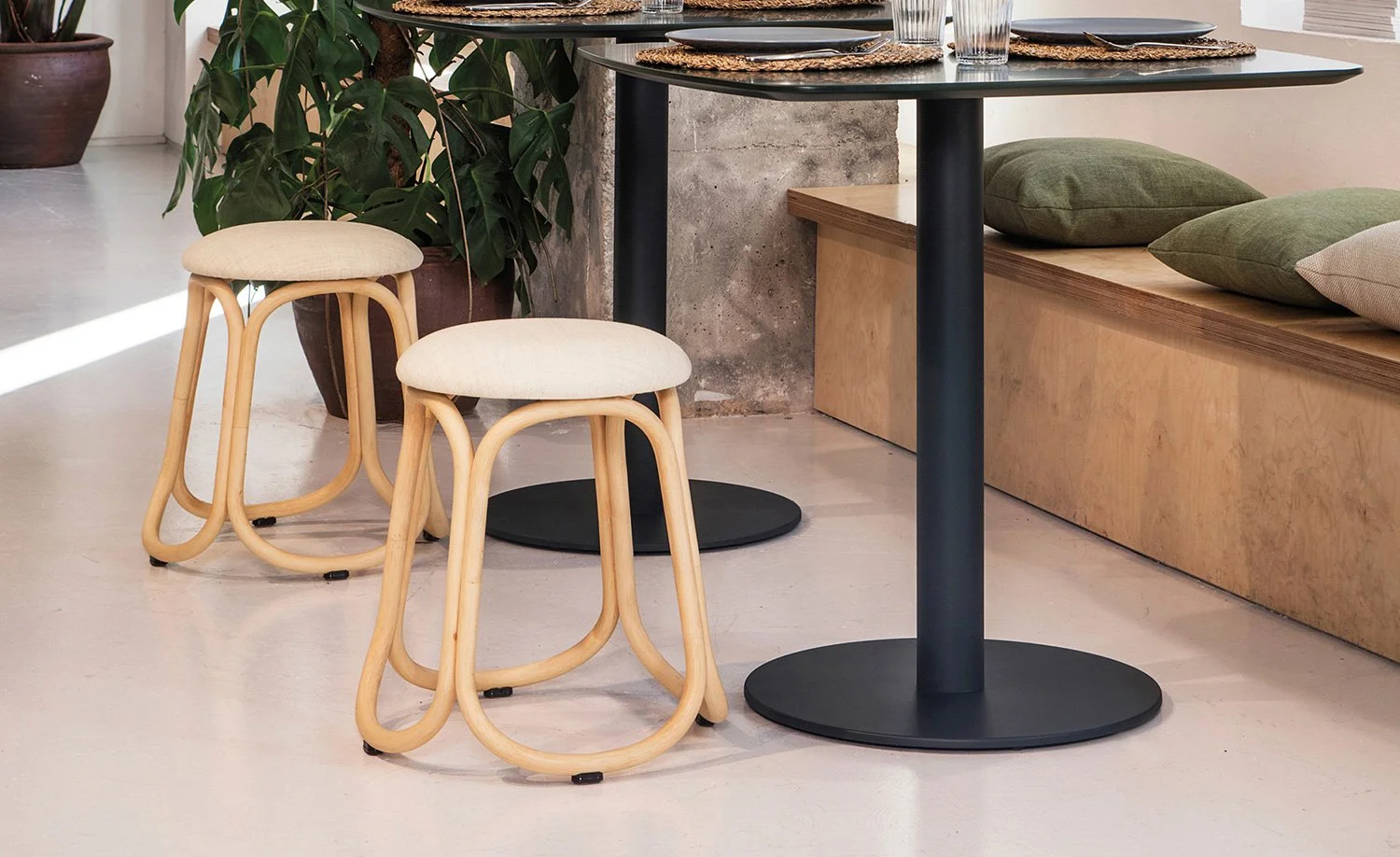 Expormim-furniture-indoor-gres-low-barstool-05-9.jpg