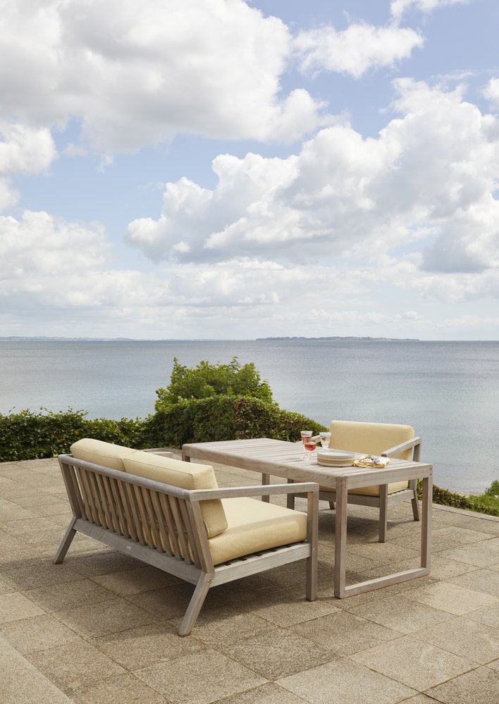 Virkelyst_Fritz Hansen_Outdoor Dinning Table_West Out East